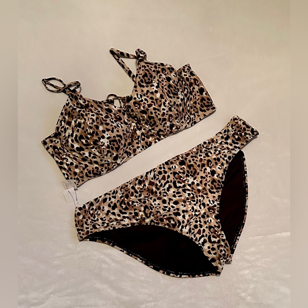 Plus Size 3X Cheetah print 2 pc swim suit with underwire support runched bikini
